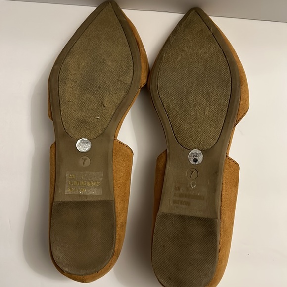 Tan Charlotte Russe Faux Suede Pointed Toe Flats Women Size 7 - Picture 8 of 14